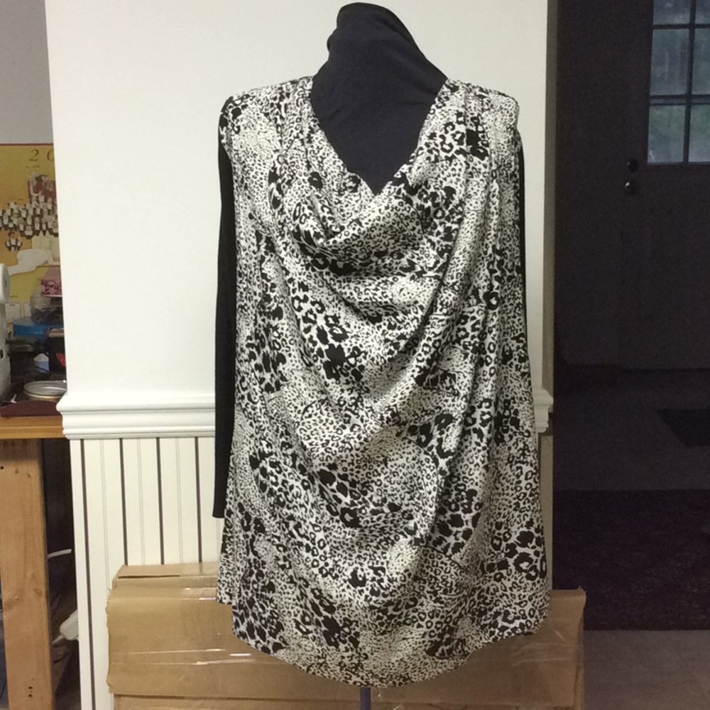 New Donna Karan New York  cozy a sweater